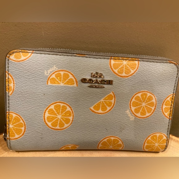 Coach Medium Zip Around Wallet Orange‎ Slice Print Leather Blue Orange - Picture 1 of 9